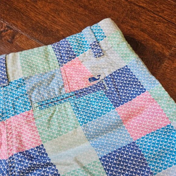 Vineyard Vines Patchwork Whale Tail Shorts - Picture 8 of 10